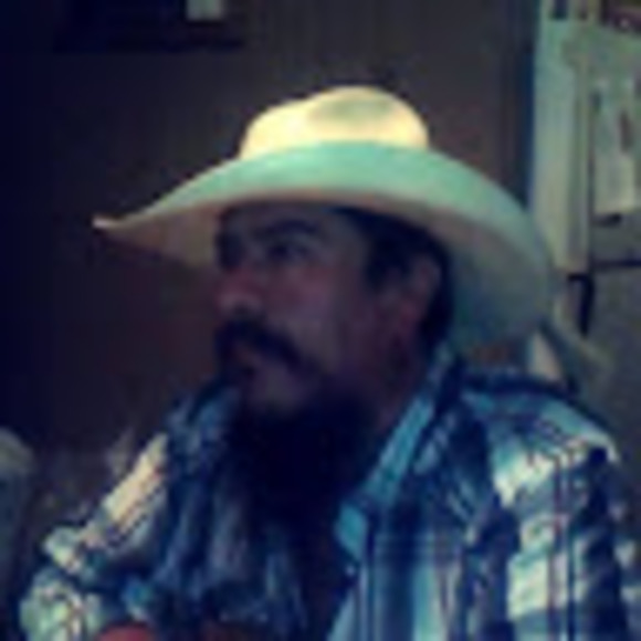 Meet your Posher, Rafael - Picture 1 of 1